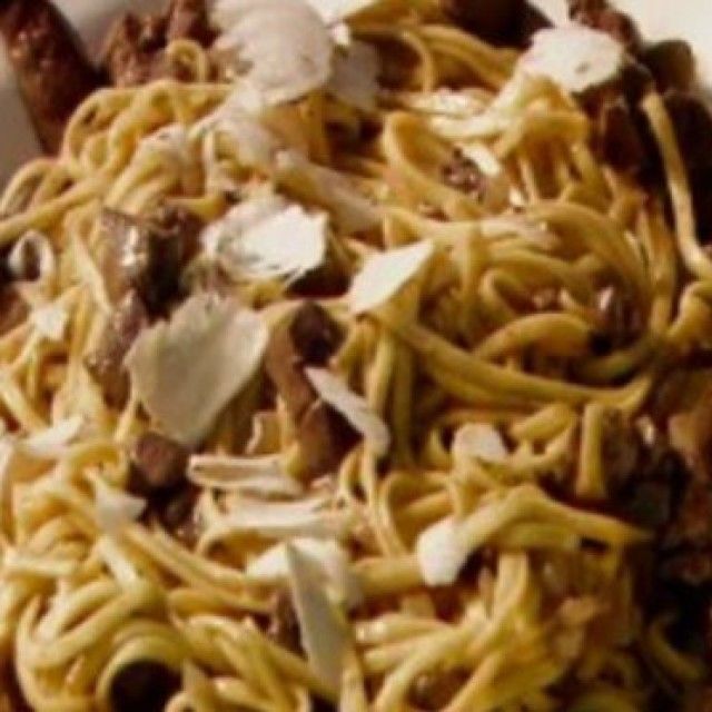 Tagliatelle s piščančjimi jetri