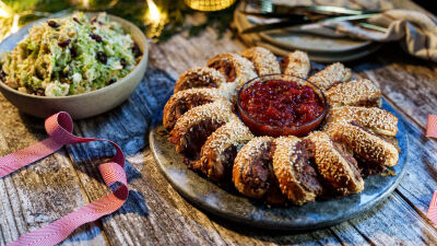 Празничен венец с шунка и сирене