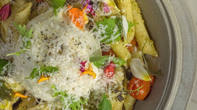Salada de Penne com Pesto de Poejo