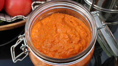 Сос Ромеско с хариса