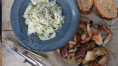 Рак, рачешки пастет и салата от алабаш и целина