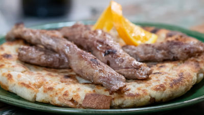 Migas com Lagartinhos de Porco Preto