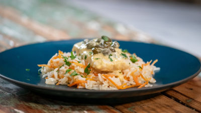 Pescada com Molho de Mostarda e Alcaparras