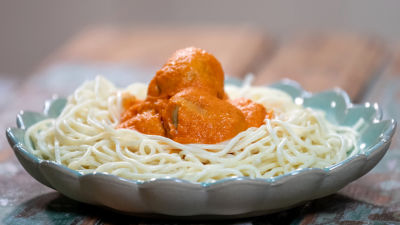 Almôndegas de Grão com Molho de Tomate