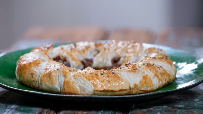 Coroa de Camembert com Nozes, Mel e Tomilho