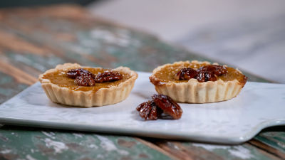 Tarteletes de Abóbora com Especiarias e Nozes Pecan