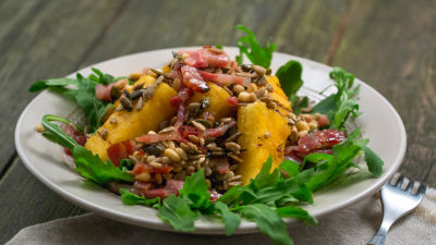 Полента със слънчогледови семки и панчета