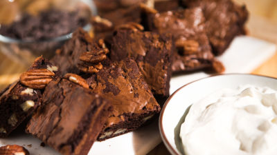 Шоколадово брауни с орехи