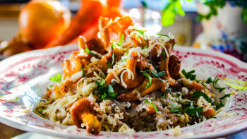 Ризото с ечемик и сотирани гъби