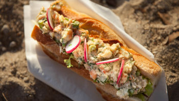 Френски сандвич с рачешко и скариди