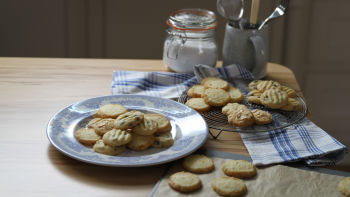 Три вида бисквитки