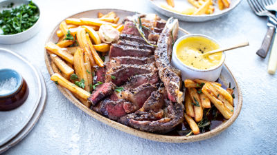 Говежди стек с картофи