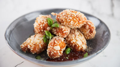 Кюфтенца с прошуто, рикота и бадеми