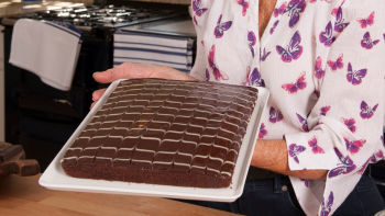 Шоколадов сладкиш с глазура