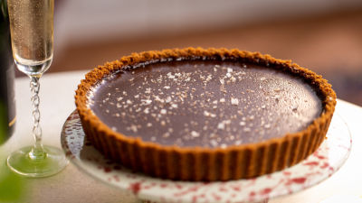 Шоколадов тарт със сол