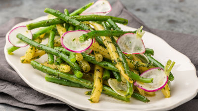 Салата от зелен фасул с чимичури