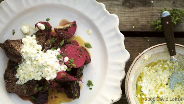 Печено цвекло с телешки пържоли