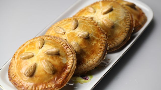 Бадемови сладки