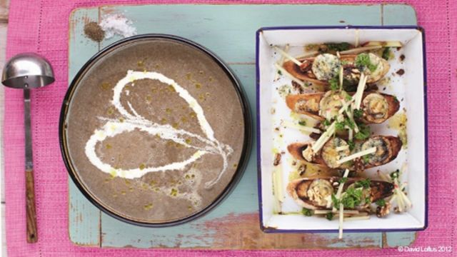 Гъбена супа с кростини