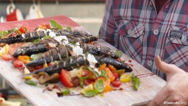 Скумрия по средиземноморски със салата от киноа