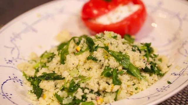 Сициалиански кускус с пълнени домати