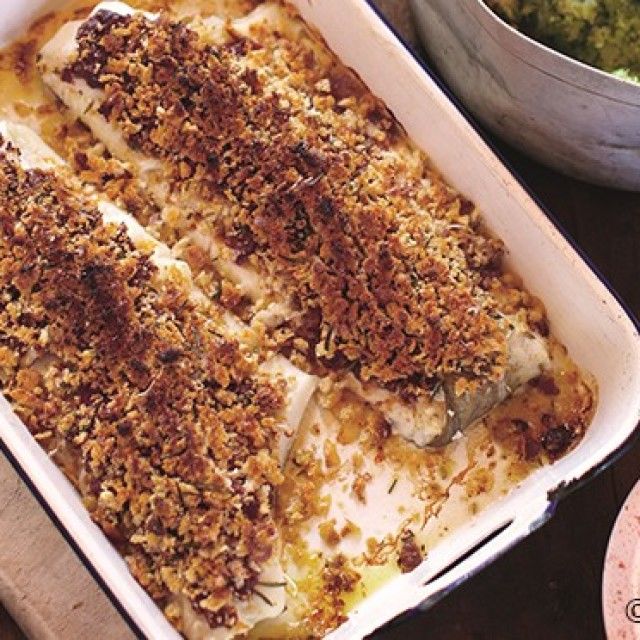 Печено филе от треска с хрупкава коричка