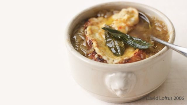 Английска лучена супа