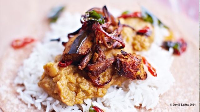 Даал с патладжани