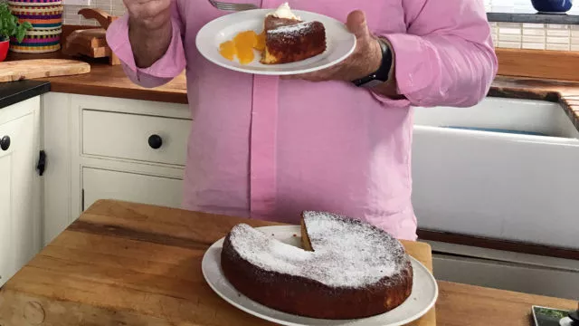 Сладкиш с бадеми и мандарини