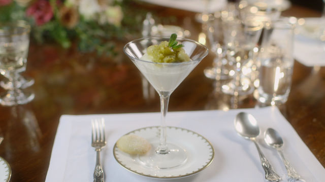 Английски крем от цариградско грозде