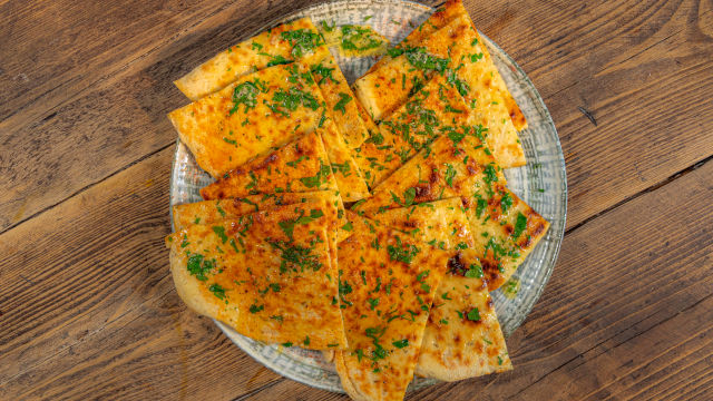 Чеснов хляб