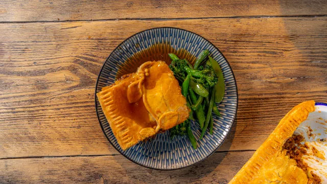 Кайма с картофи в тесто