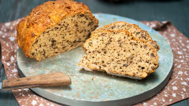 Хляб от лимец с орехи