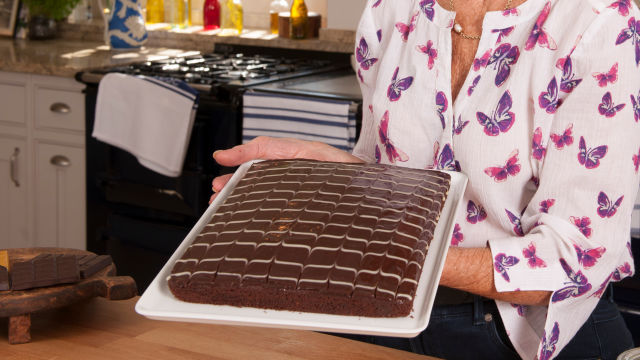 Шоколадов сладкиш с глазура