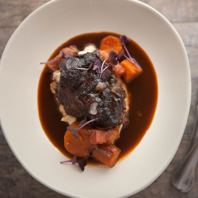 Провансалска яхния с телешко