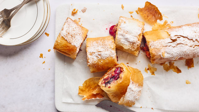 Лесен щрудел с череши