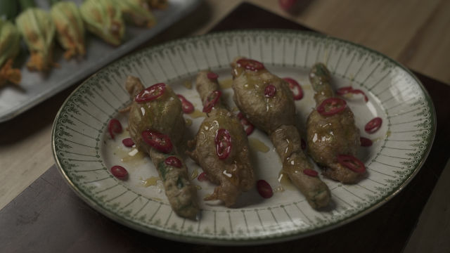 Пълнени цветове от тиквички