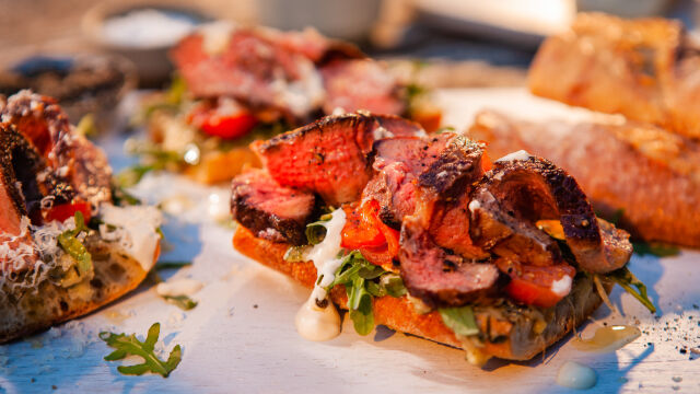 Сандвич с печена пържола