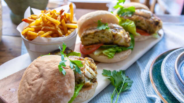 Рибен сандвич с тамариндова майонеза