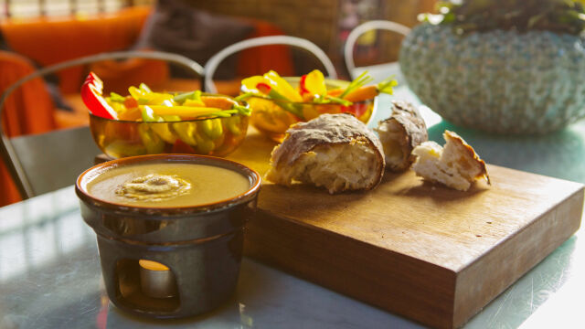 Баня кауда (дип от аншоа и чесън)