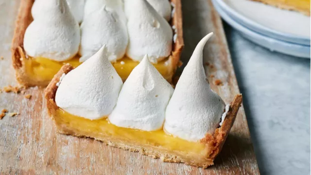 Лимонов пай с меренг