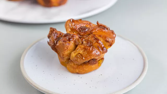 Канелени кифлички с ябълка