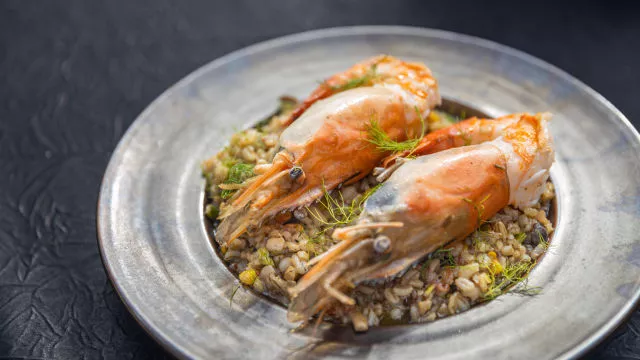 Ризото от ечемик със скариди