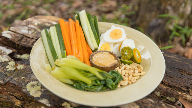 Студено плато̒ от зеленчуци с майонеза с къри
