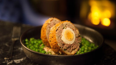 Škotsko jaje s tri mesa