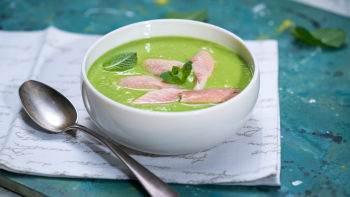 Krem juha od graška s dimljenom pastrvom