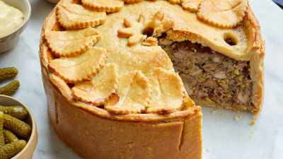 Mesna pita s hrskavom koricom