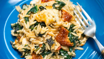 Orzo sa špinatom i sirom