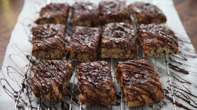 Slatki kruh sa sodom i karamelom