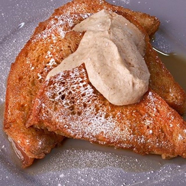 Slatki pohani kruh uz mascarpone s cimetom